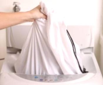 Jak bezpečně umýt záclony