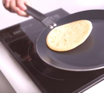 Pancake pans: jak si vybrat ten správný výrobek pro pečení