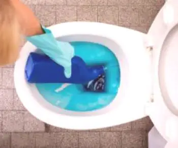 Jak čistit rez na toaletě doma, jak se rychle zbavit žlutých skvrn