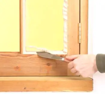 Jak ohřívat dřevěná okna na zimu vlastníma rukama