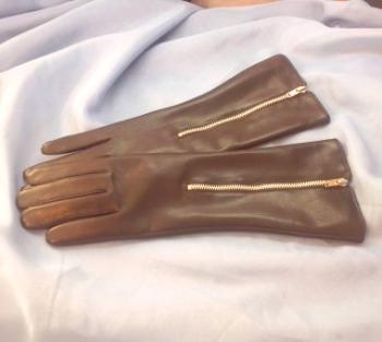 Jak natáhnout kožené rukavice doma