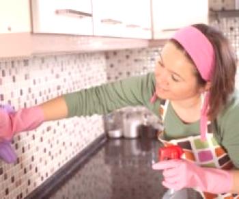 Jak vyčistit kuchyňskou soupravu tuku za 2 minuty - 10 osvědčených způsobů